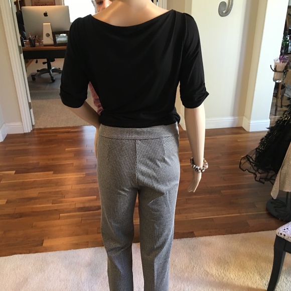 Black & White Print Cigarette Pants - Picture 5 of 6